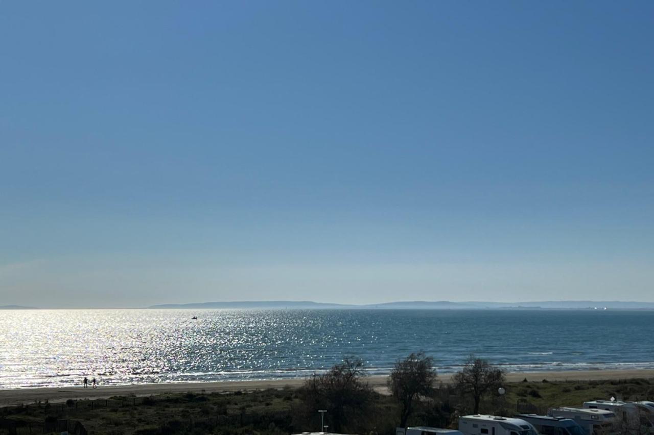לה-גרו-דו-רואה Le Soleil Couchant Studio Vue Mer מראה חיצוני תמונה